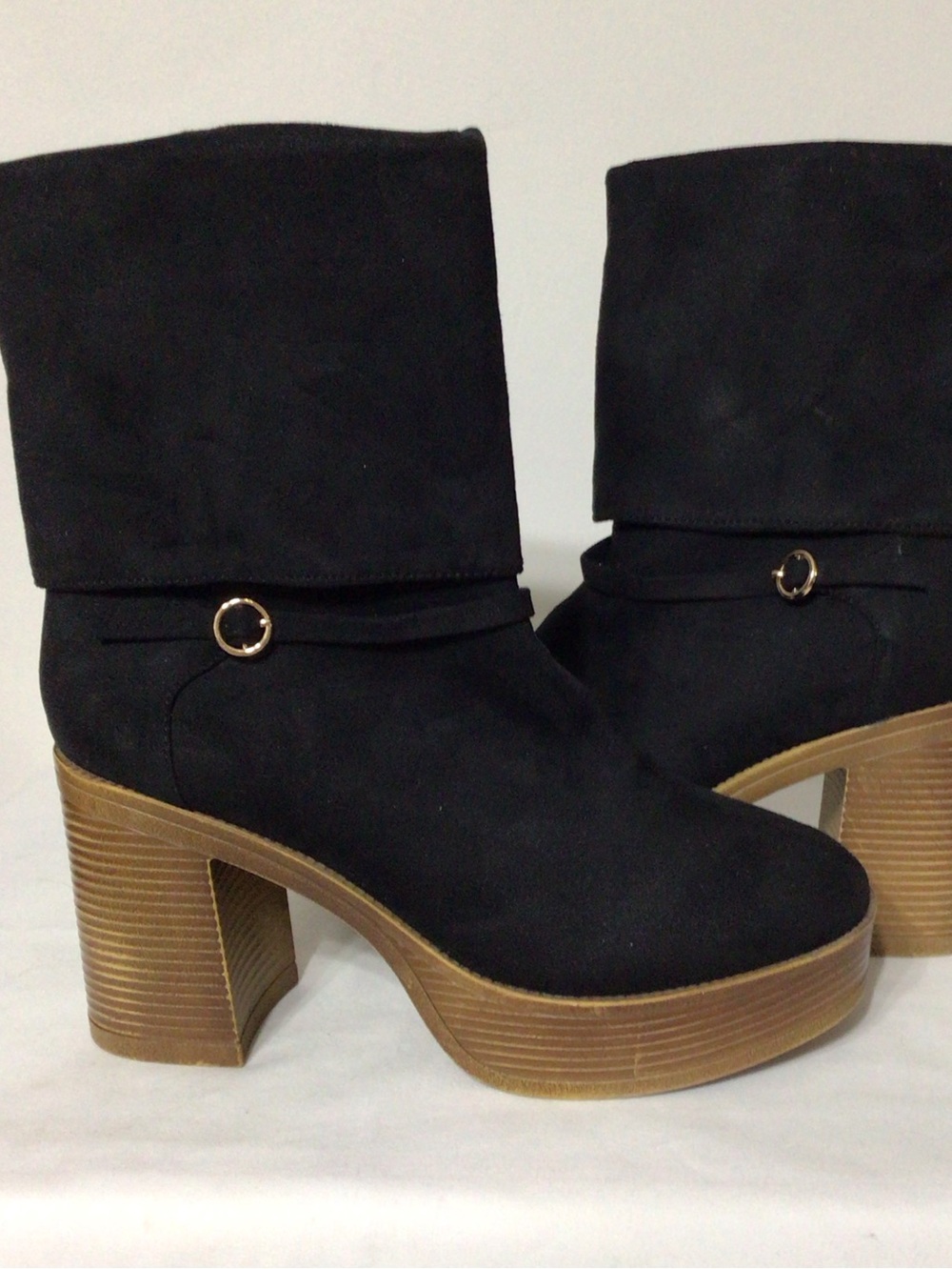 YokinBlack Suede Platform Ankle Boots with Wood-Effect Heel